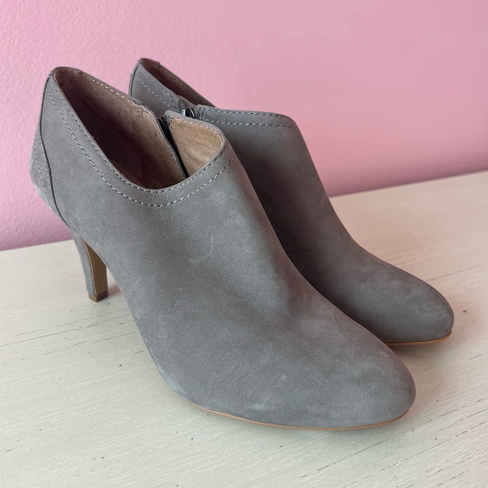 Suede Vince Camuto booties